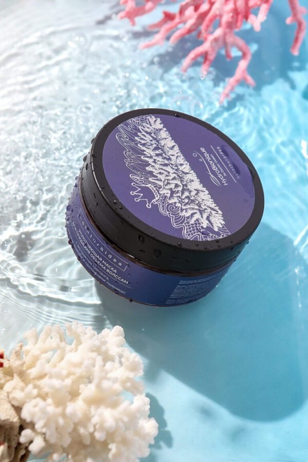 Thickening hair mask with trepang, jojoba oil and wheat proteins